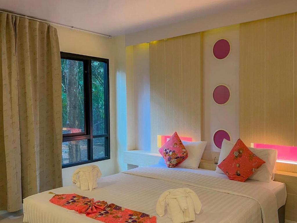 Na Tubthieng Boutique Resort Trang Exterior photo